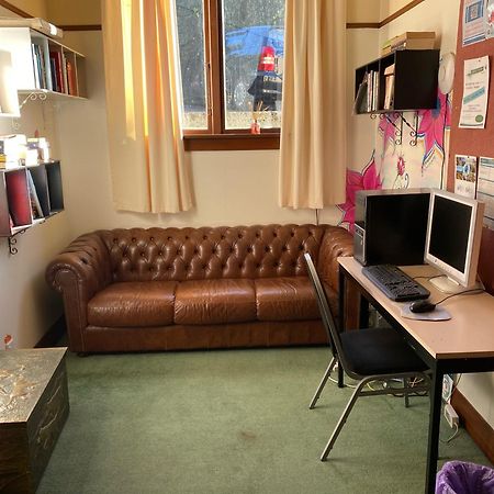 Manor House Backpackers Vandrarhem Dunedin Exteriör bild