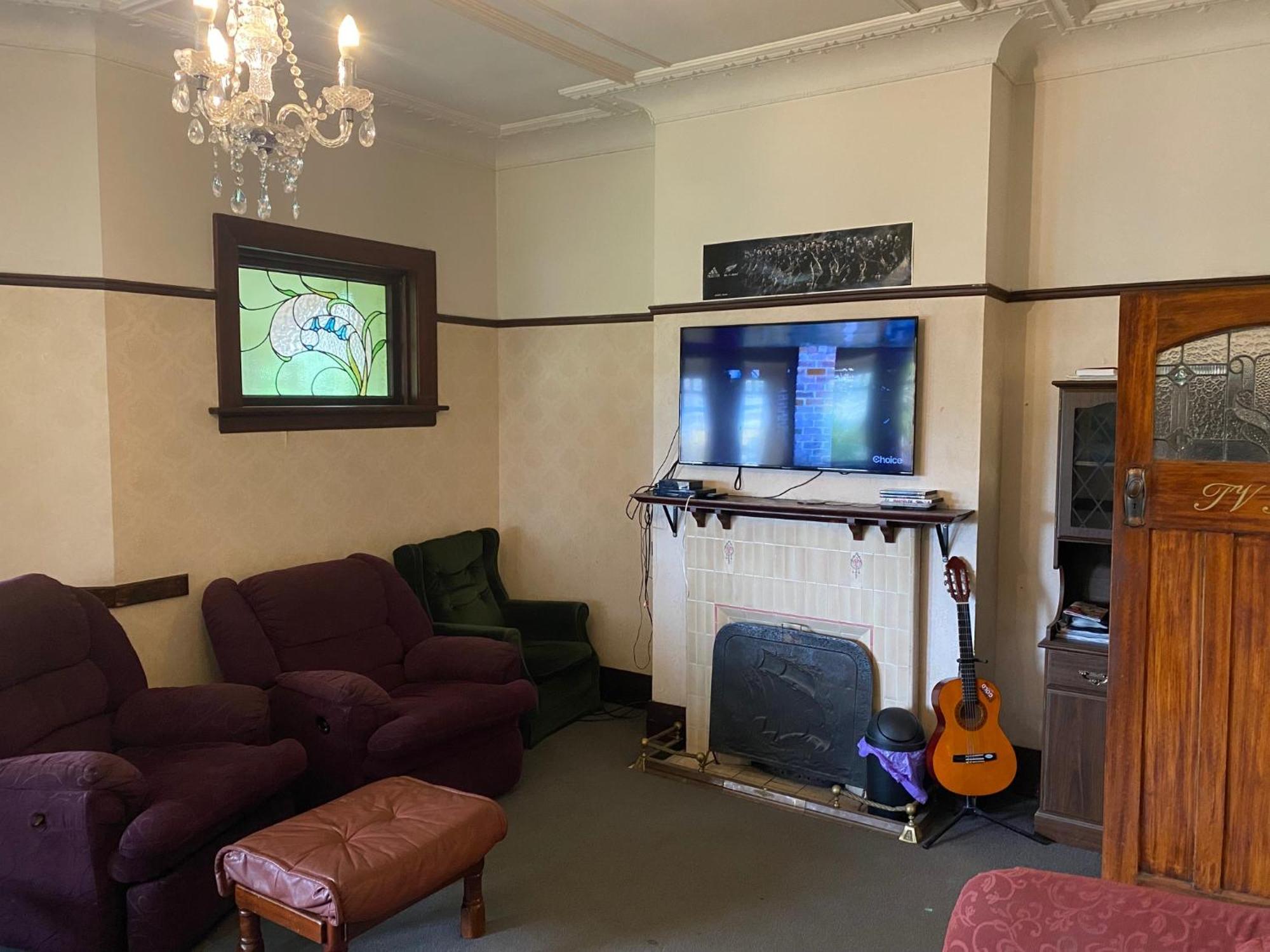 Manor House Backpackers Vandrarhem Dunedin Exteriör bild