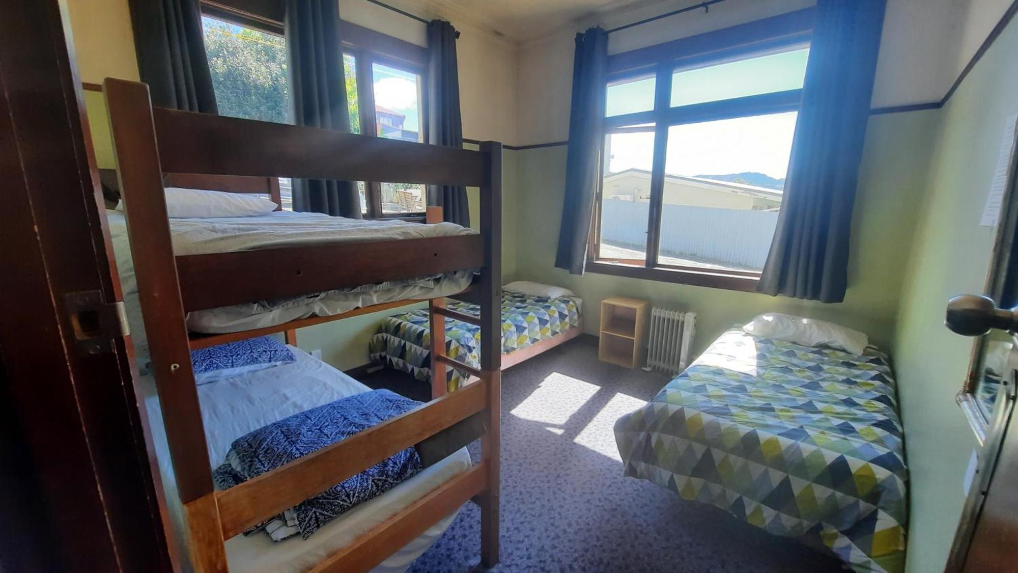 Manor House Backpackers Vandrarhem Dunedin Exteriör bild