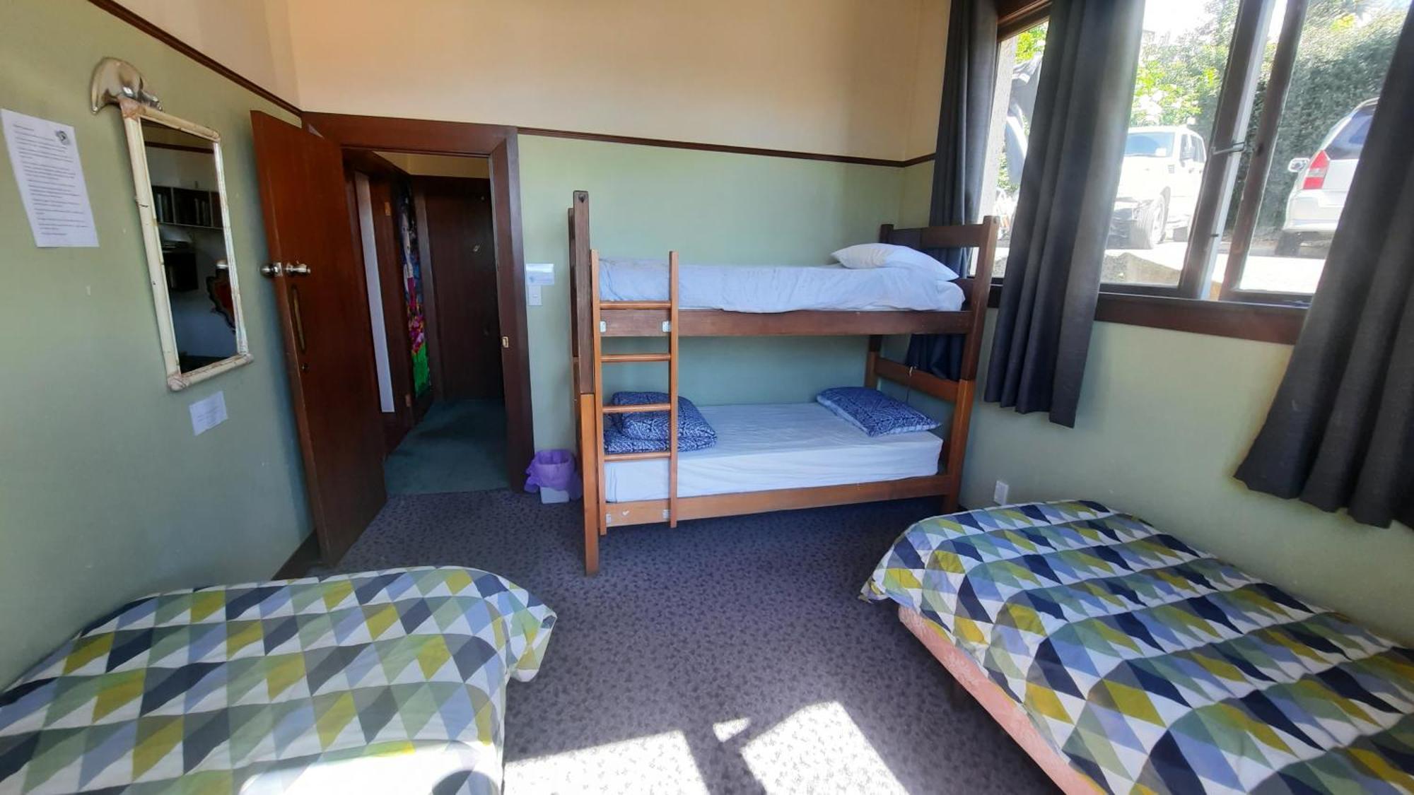 Manor House Backpackers Vandrarhem Dunedin Exteriör bild