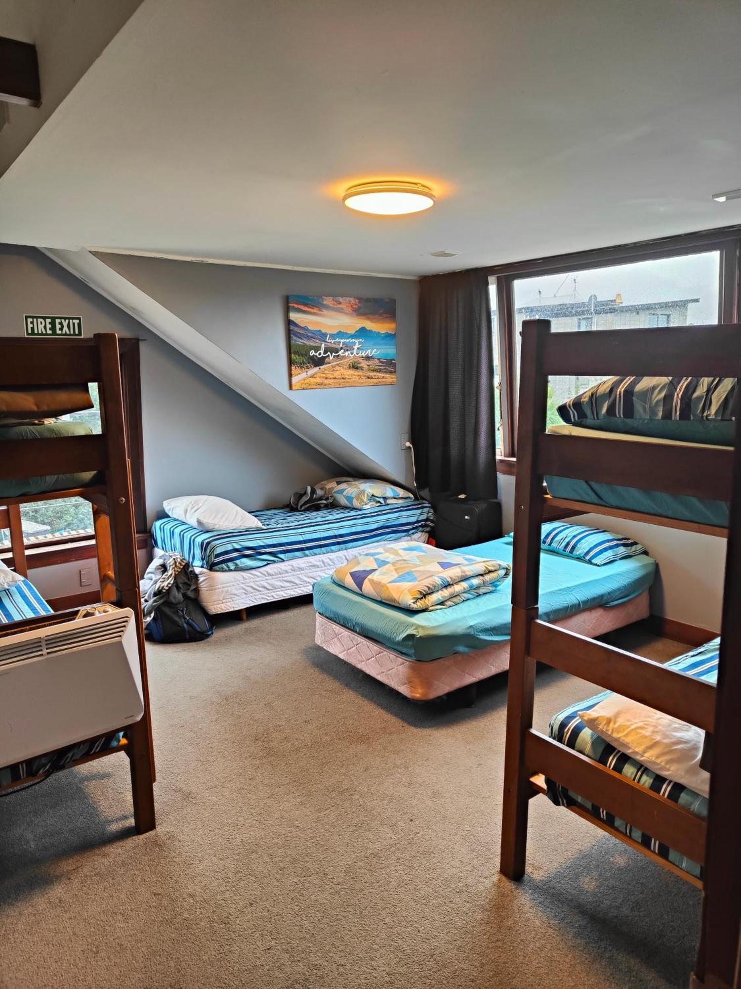 Manor House Backpackers Vandrarhem Dunedin Exteriör bild